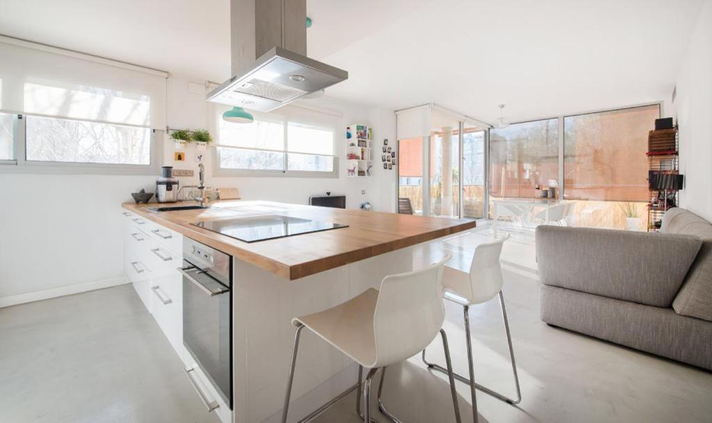Magnificent Apartment Close To The Beach Sant Adria de Besos Εξωτερικό φωτογραφία
